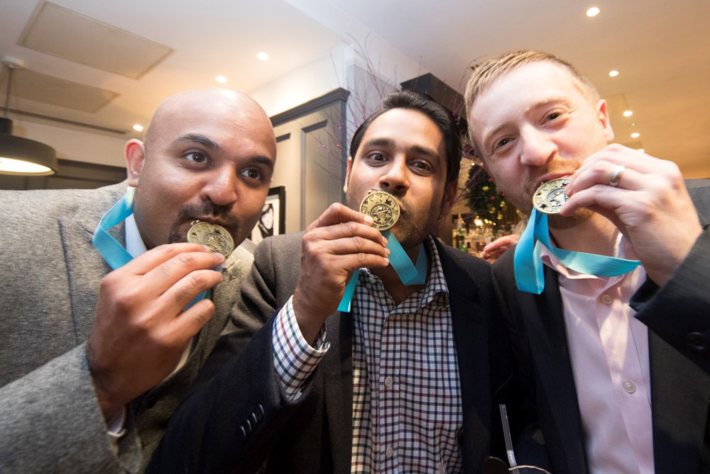 taken-treasure-hunt-teambuilding-medals